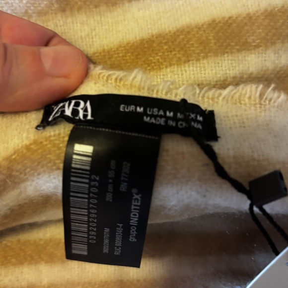 Zara cream and light brown wool blend geometric jacquard scarf wrap NWT - Picture 6 of 7